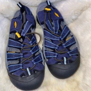 Keen Shoes LIKE NEW!